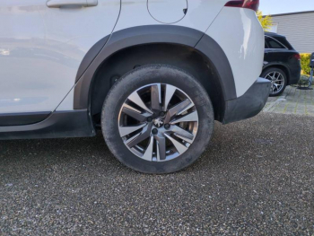 Photo 11 du bon plan PEUGEOT 2008 1.2 PureTech 110ch Allure S&S EAT6 occasion à 9990 €