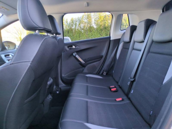 Photo 16 du bon plan PEUGEOT 2008 1.2 PureTech 110ch Allure S&S EAT6 occasion à 9990 €