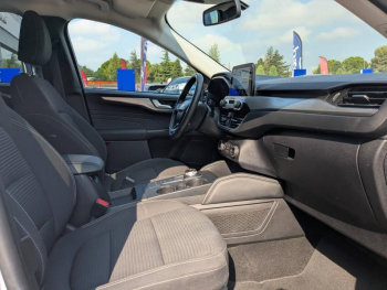 Photo 12 du bon plan FORD Kuga 2.5 Duratec 190ch FHEV E85 Titanium BVA occasion à 21990 €