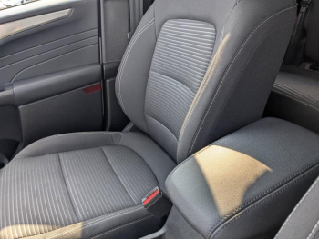 Photo 17 du bon plan FORD Kuga 2.5 Duratec 190ch FHEV E85 Titanium BVA occasion à 21990 €