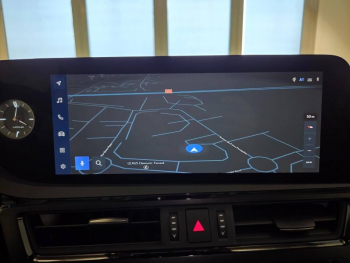 Photo 6 du bon plan LEXUS ES 300h Luxe MY23 occasion à 37990 €