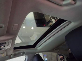 Photo 12 du bon plan LEXUS ES 300h Luxe MY23 occasion à 37990 €