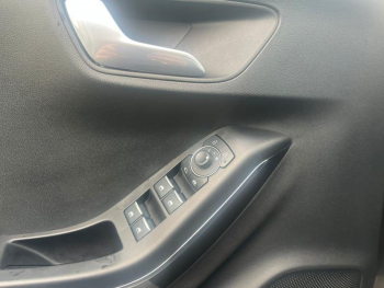 Photo 11 du bon plan FORD Puma 1.0 EcoBoost 125ch S&S mHEV Titanium Powershift occasion à 19490 €