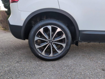 Photo 12 du bon plan NISSAN Qashqai 1.6 dCi 130ch FAP Stop&Start Connect Edition occasion à 8490 €