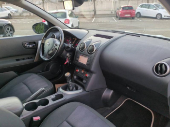 Photo 14 du bon plan NISSAN Qashqai 1.6 dCi 130ch FAP Stop&Start Connect Edition occasion à 8490 €
