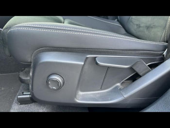 Photo 10 du bon plan VOLVO XC40 B3 163ch Start DCT 7 occasion à 30900 €