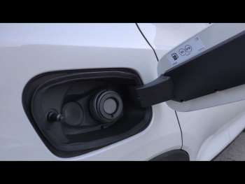 Photo 13 du bon plan VOLVO XC40 B3 163ch Ultra DCT 7 occasion à 47490 €