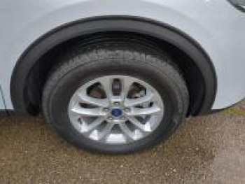 Photo 20 du bon plan FORD Kuga 2.5 Duratec 190ch FHEV E85 Titanium BVA occasion à 25990 €