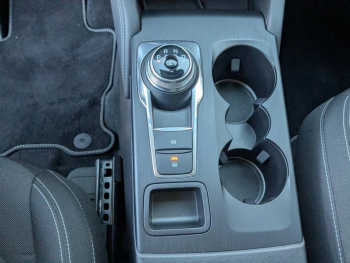 Photo 14 du bon plan FORD Kuga 2.5 Duratec 180ch Hybrid FlexiFuel Active Powershift occasion à 30900 €