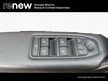 Photo 18 du bon plan RENAULT Captur 1.3 TCe 130ch FAP Business - 20 occasion à 13490 €