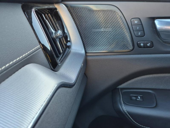 Photo 19 du bon plan VOLVO XC60 T8 AWD 318 + 87ch Polestar Engineered Geartronic occasion à 44990 €