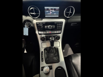 Photo 24 du bon plan MERCEDES-BENZ Classe SLK 350 7GTro+ occasion à 34990 €