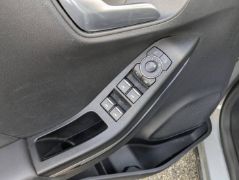 Photo 21 du bon plan FORD Puma 1.5 EcoBlue 120ch Titanium X 6cv occasion à 16980 €