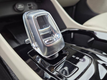 Photo 26 du bon plan VOLVO XC40 T4 Recharge 129 + 82ch Plus DCT 7 occasion à 34890 €