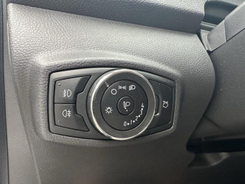 Photo 18 du bon plan FORD Ka+ 1.2 Ti-VCT 85ch S&S Ultimate occasion à 9600 €