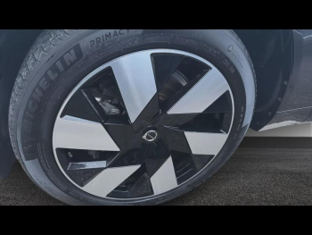 Photo 21 du bon plan VOLVO XC60 T6 Hybride Rechargeable 253 + 145ch Ultra Style Dark Geartronic 8 AWD occasion à 59900 €