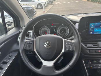 Photo 16 du bon plan SUZUKI SX4 S-Cross 1.4 Boosterjet Hybrid 129ch PrivilÃ¨ge Auto occasion à 19990 €