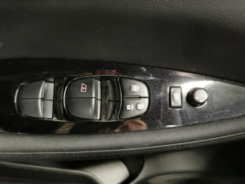 Photo 14 du bon plan NISSAN Leaf 150ch 40kWh N-Connecta 22 occasion à 12490 €