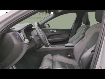 Photo 10 du bon plan VOLVO XC60 T6 AWD 253 + 145ch Plus Style Dark Geartronic occasion à 33900 €