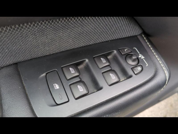 Photo 24 du bon plan VOLVO XC60 T6 AWD 253 + 145ch Plus Style Dark Geartronic occasion à 33900 €