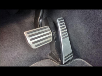 Photo 27 du bon plan VOLVO XC60 T6 AWD 253 + 145ch Plus Style Dark Geartronic occasion à 33900 €