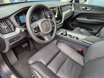 Photo 6 du bon plan VOLVO XC60 T6 Hybride Rechargeable 253 + 145ch Plus Style Dark Geartronic 8 AWD occasion à 53900 €