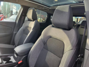 Photo 11 du bon plan NISSAN Qashqai e-POWER 190ch N-Connecta occasion à 33990 €