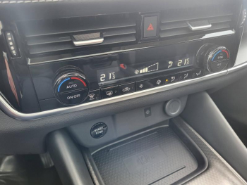 Photo 19 du bon plan NISSAN Qashqai e-POWER 190ch N-Connecta occasion à 33990 €