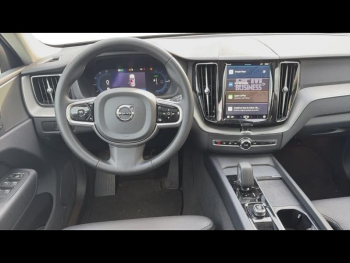 Photo 4 du bon plan VOLVO XC60 T6 Hybride Rechargeable 253 + 145ch Plus Style Dark Geartronic 8 AWD occasion à 51890 €