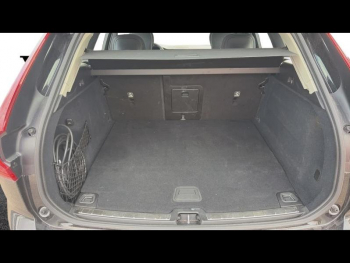 Photo 7 du bon plan VOLVO XC60 T6 Hybride Rechargeable 253 + 145ch Plus Style Dark Geartronic 8 AWD occasion à 51890 €
