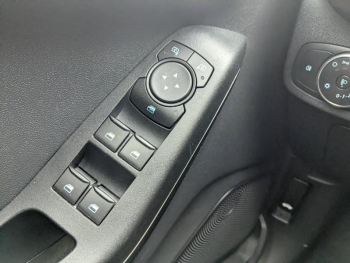 Photo 15 du bon plan FORD Fiesta 1.0 Flexifuel 95ch Titanium Business 5p occasion à 15963 €