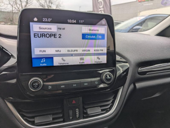 Photo 22 du bon plan FORD Fiesta 1.0 Flexifuel 95ch Titanium Business 5p occasion à 15963 €