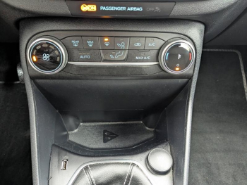 Photo 23 du bon plan FORD Fiesta 1.0 Flexifuel 95ch Titanium Business 5p occasion à 15963 €