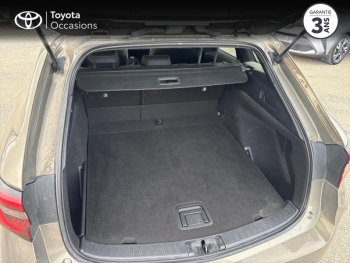 Photo 10 du bon plan TOYOTA Corolla 1.8 140ch Design MY23 occasion à 25990 €