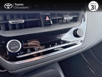 Photo 23 du bon plan TOYOTA Corolla 1.8 140ch Design MY23 occasion à 25990 €