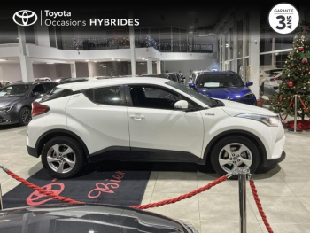 Photo 17 du bon plan TOYOTA C-HR 122h Dynamic 2WD E-CVT occasion à 14990 €