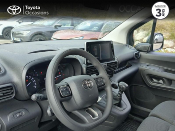 Photo 8 du bon plan TOYOTA PROACE CITY Verso Medium 1.2 110 VVT-i Dynamic MC24 occasion à 15990 €