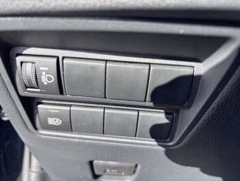 Photo 15 du bon plan TOYOTA Yaris Cross 116h Design MY22 occasion à 22490 €