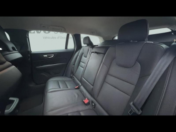 Photo 6 du bon plan VOLVO V60 B4 197ch Plus Style Dark DCT 7 occasion à 39990 €