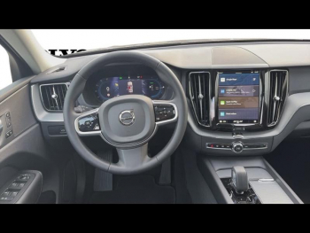 Photo 4 du bon plan VOLVO XC60 T6 Hybride Rechargeable 253 + 145ch Plus Style Dark Geartronic 8 AWD occasion à 52990 €