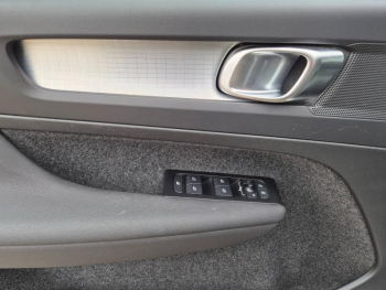 Photo 24 du bon plan VOLVO XC40 T5 Recharge 180 + 82ch Inscription Business DCT 7 occasion à 31990 €