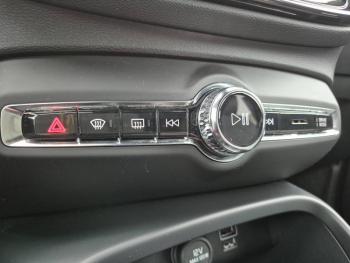 Photo 27 du bon plan VOLVO XC40 T5 Recharge 180 + 82ch Inscription Business DCT 7 occasion à 31990 €