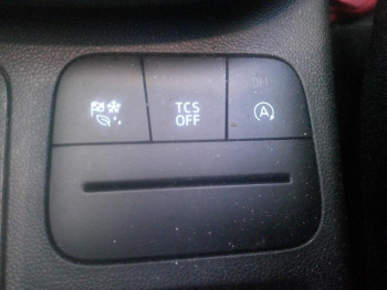 Photo 13 du bon plan FORD Fiesta 1.1 75ch Titanium Business 5p occasion à 12901 €