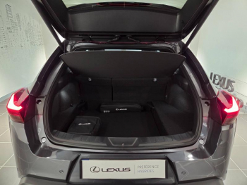 Photo 19 du bon plan LEXUS UX 300h Luxe 2WD occasion à 41600 €