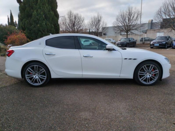 Photo 12 du bon plan MASERATI Ghibli 3.0 V6 275ch Diesel GranSport occasion à 28900 €