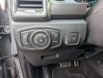 Photo 13 du bon plan FORD Ranger VUL 2.0 TDCi 213ch Double Cabine Raptor BVA10 occasion à 44870 €