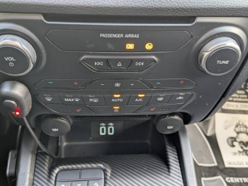 Photo 19 du bon plan FORD Ranger VUL 2.0 TDCi 213ch Double Cabine Raptor BVA10 occasion à 44870 €