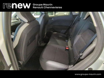 Photo 10 du bon plan RENAULT Captur 1.6 E-Tech Plug-in 160ch Intens occasion à 15990 €