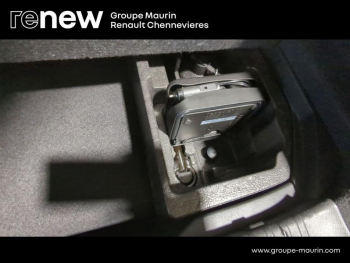 Photo 13 du bon plan RENAULT Captur 1.6 E-Tech Plug-in 160ch Intens occasion à 15990 €