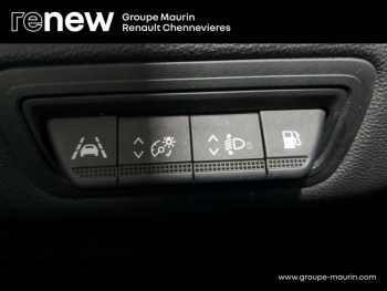 Photo 20 du bon plan RENAULT Captur 1.6 E-Tech Plug-in 160ch Intens occasion à 15990 €